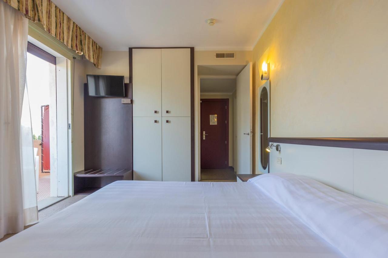 Hotel Fabricia 4*