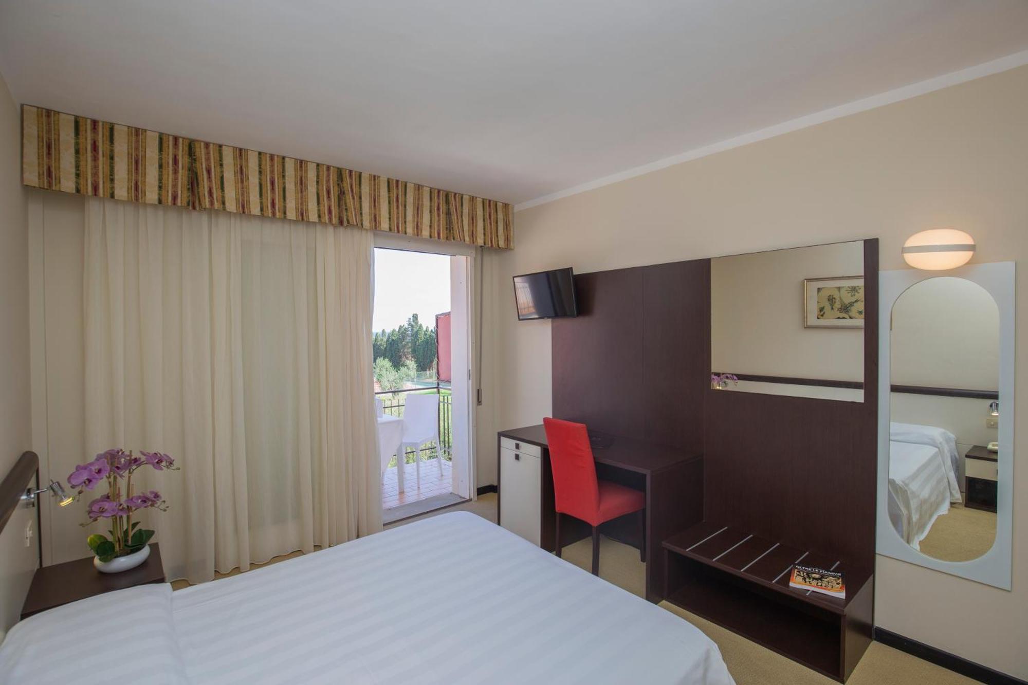 Hotel Fabricia 4*