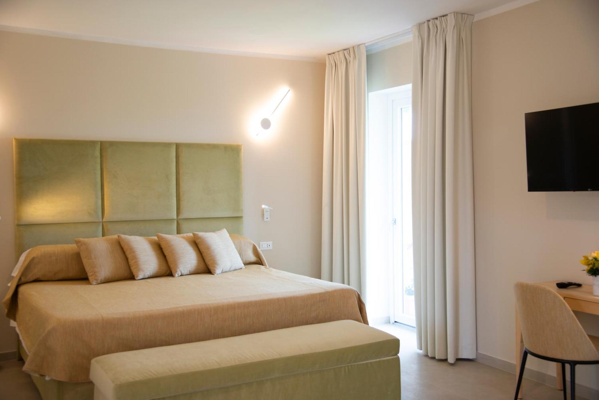Fabricia Hotel 4*